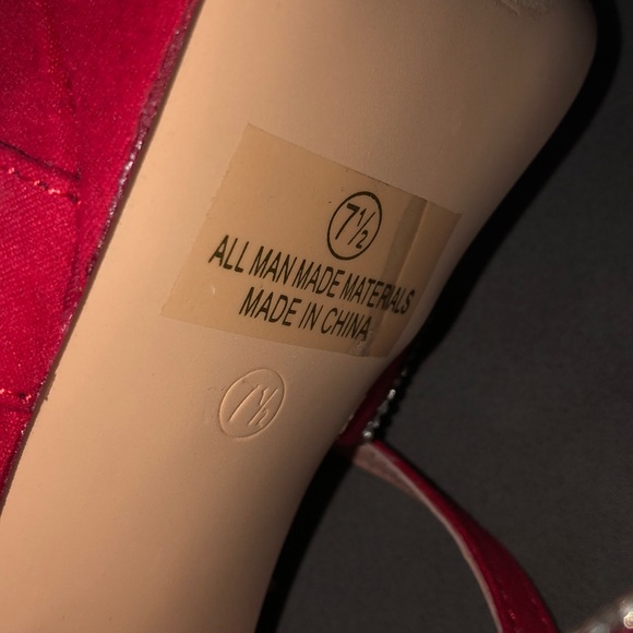 High-Heels - Picture 4 of 5